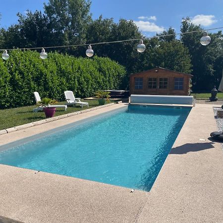 Le Double C Bed and Breakfast Saint-Victor-de-Morestel Eksteriør billede