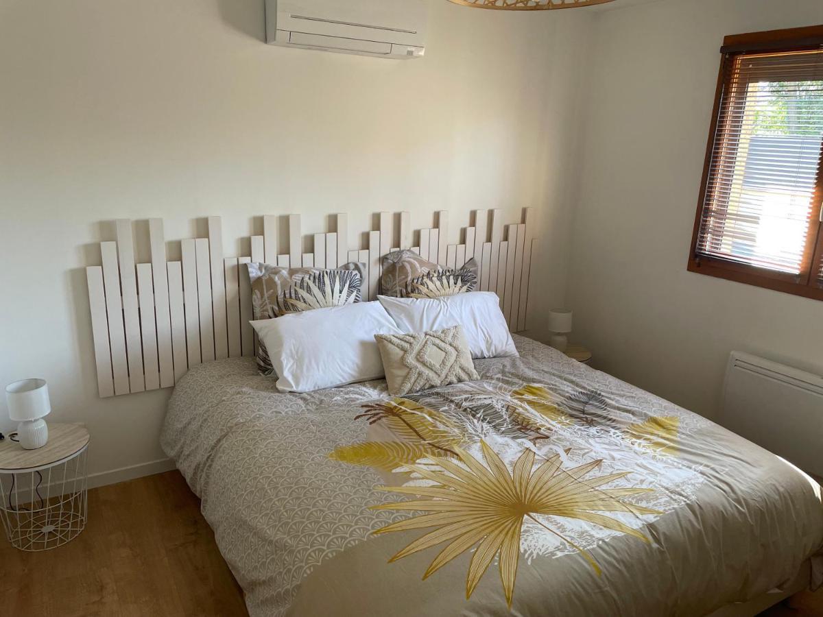 Le Double C Bed and Breakfast Saint-Victor-de-Morestel Eksteriør billede